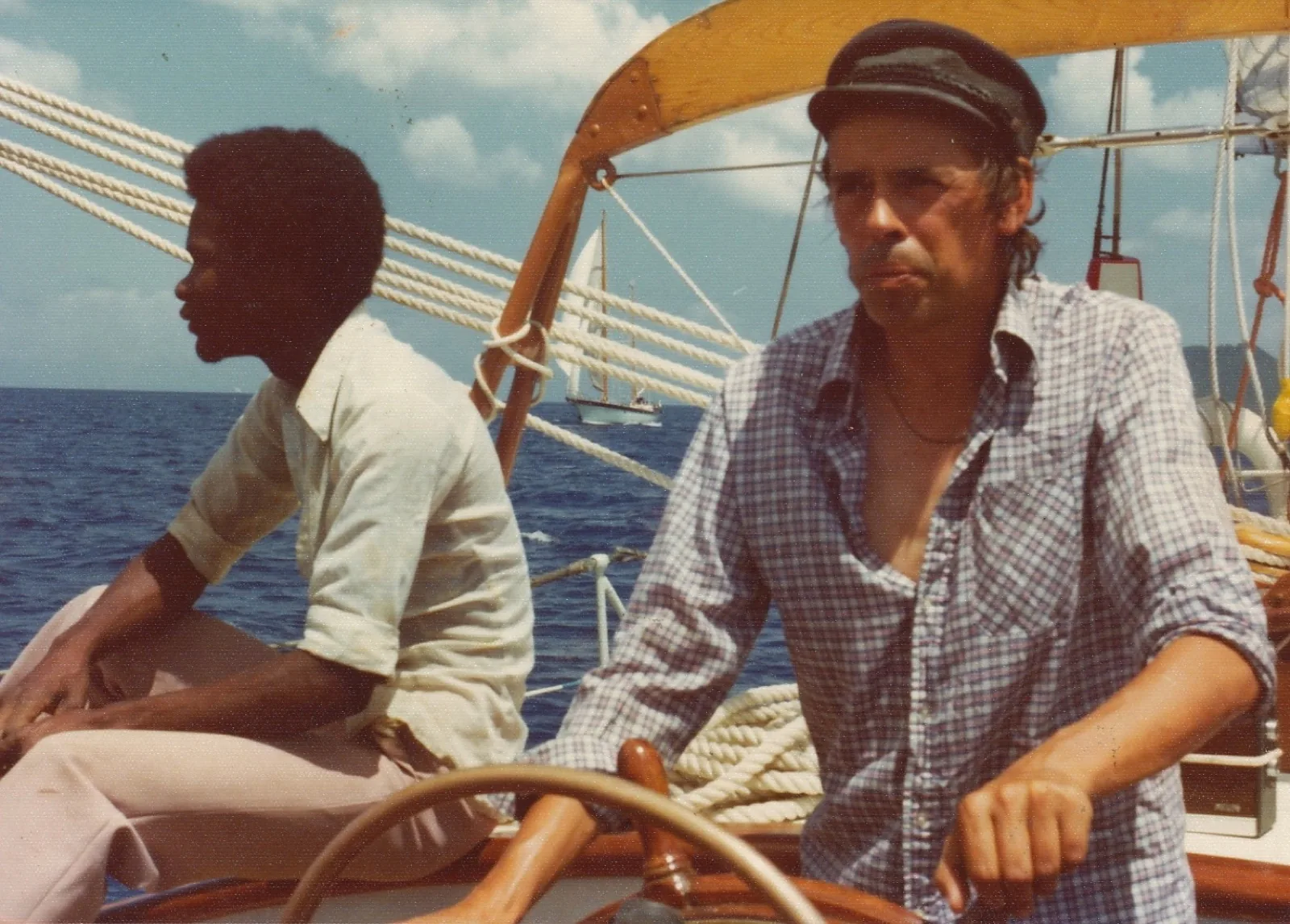 Jacques Brel aux Antilles, sur son bateau Askoy, 1975