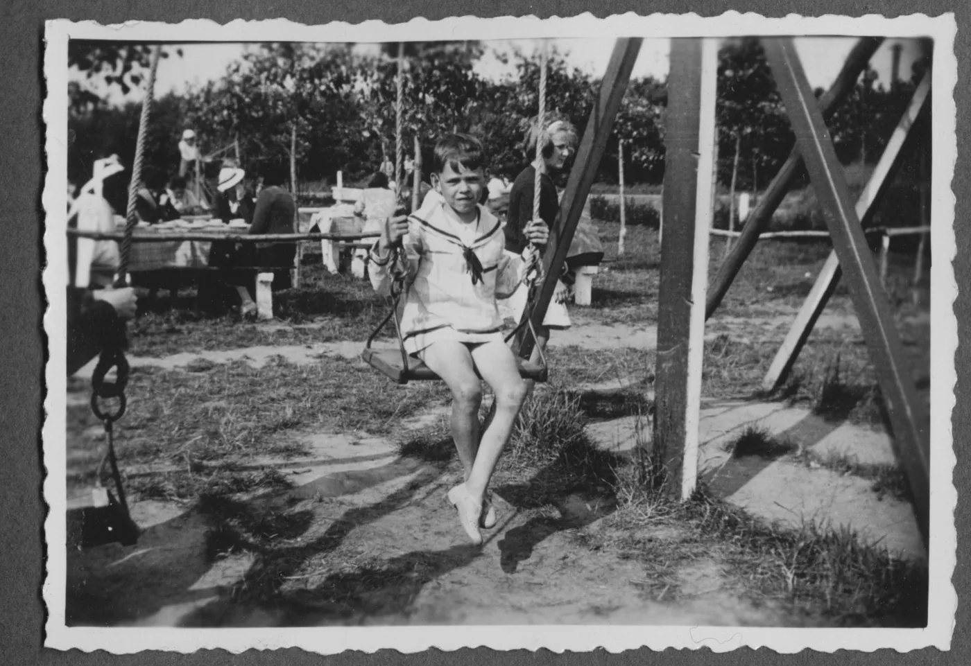 Jacques à la mer du Nord, été 1935
